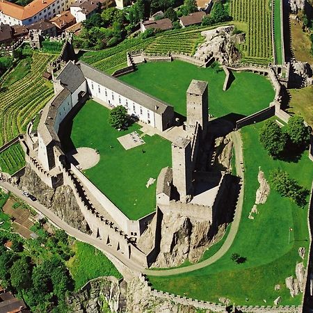 Apartamento Bellinzona Piazza Collegiata Exterior foto