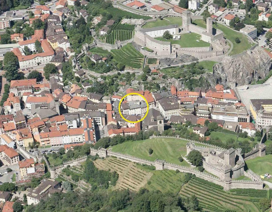 Apartamento Bellinzona Piazza Collegiata Exterior foto