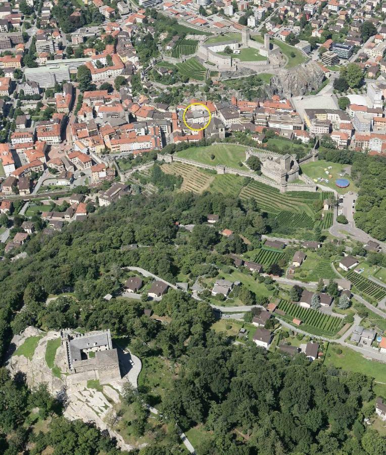 Apartamento Bellinzona Piazza Collegiata Exterior foto